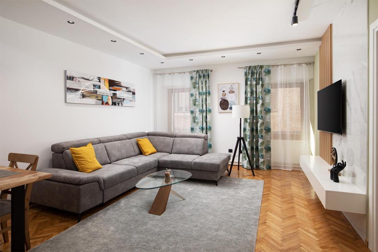 Sena Luxury Apartments Pula Buitenkant foto